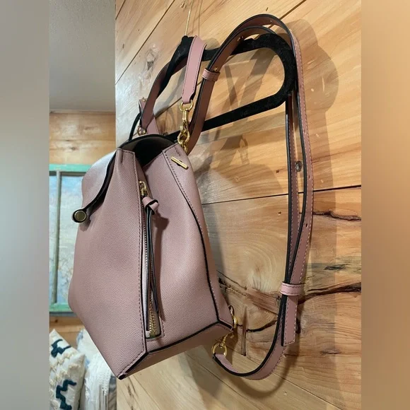 Stuart Weitzman Small Brielle Leather Backpack in Blush Pink display picture 1